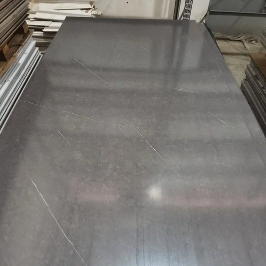 Revestimento Marmorizado Niseko 8mm · Fibra de carbono de bambu