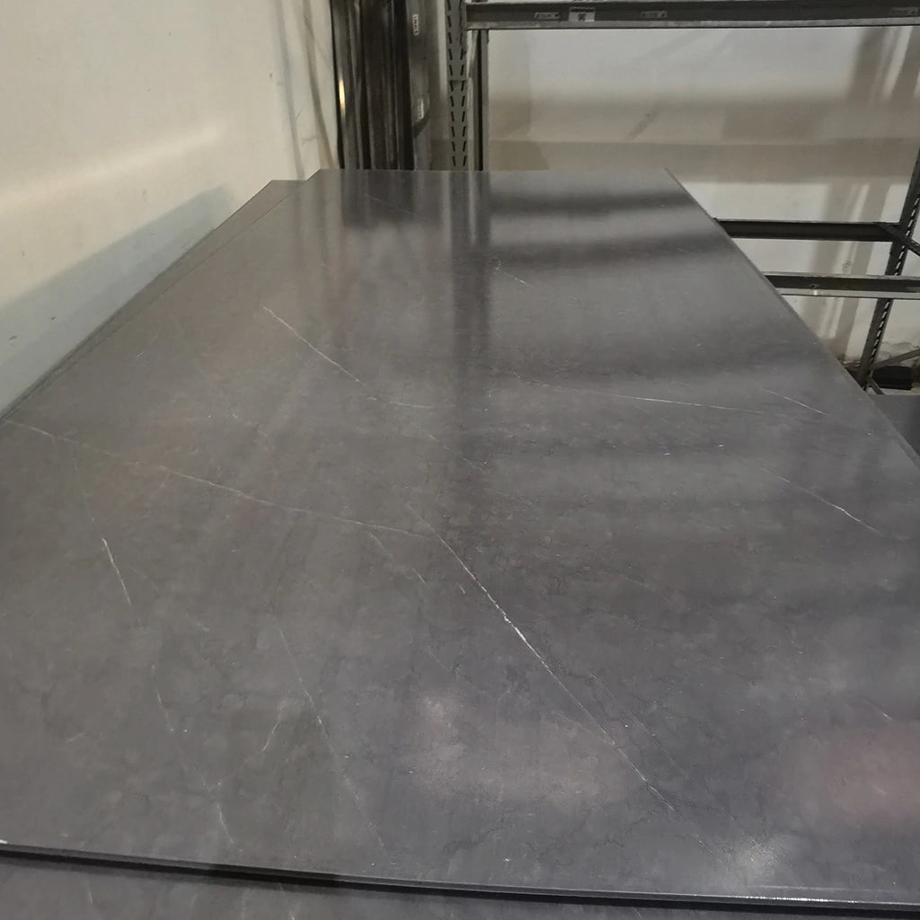 Revestimento Marmorizado Niseko 8mm · Fibra de carbono de bambu